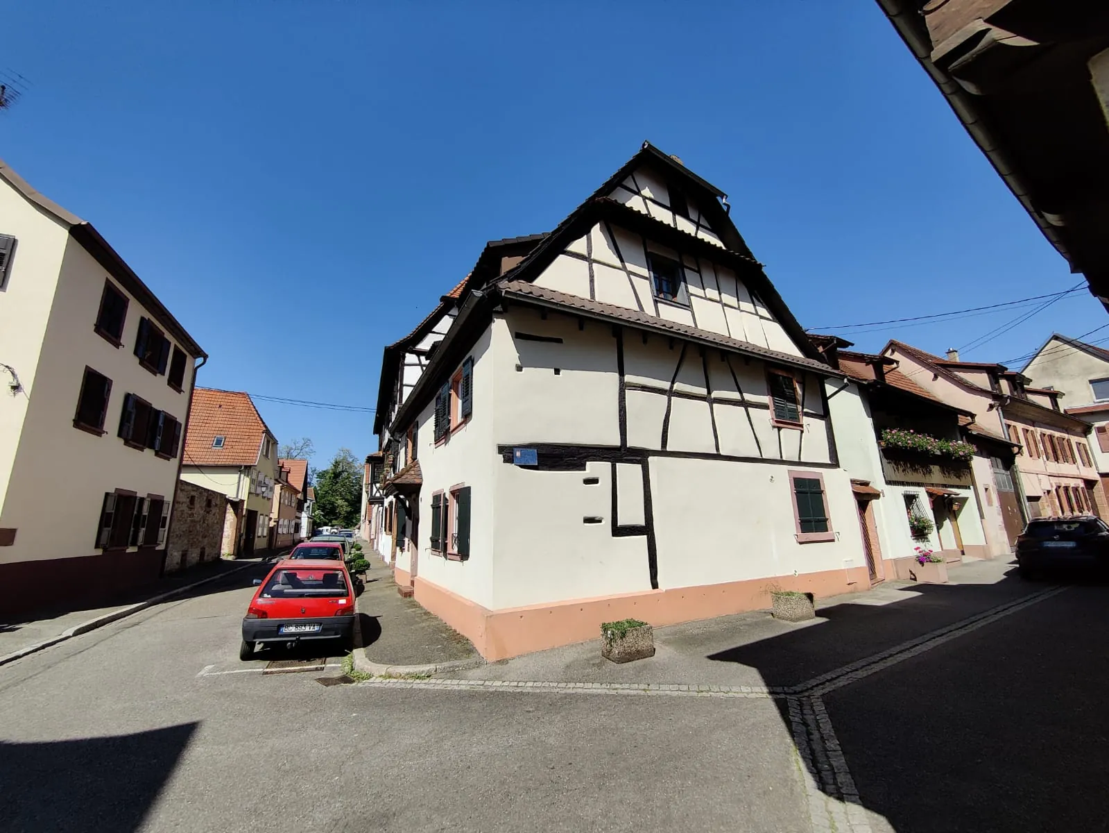 Maison de ville rénovée avec 3 appartements à Wissembourg 