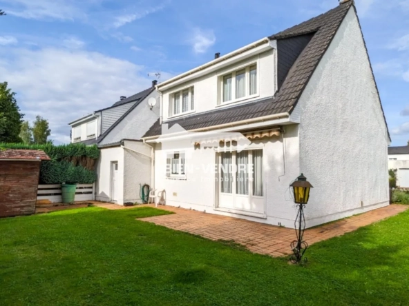 Maison semi-individuelle à vendre à Douai - 3 chambres, jardin, garage, secteur calme