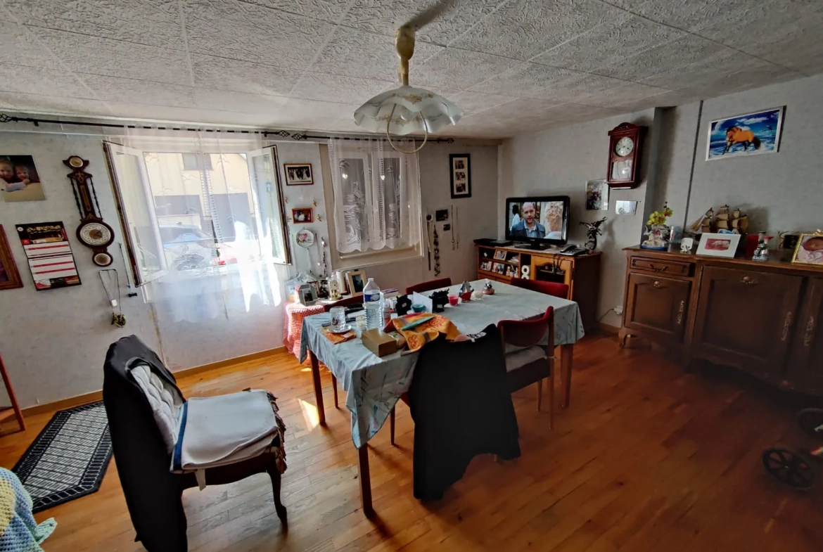 Maison de ville rénovée avec 3 appartements à Wissembourg 