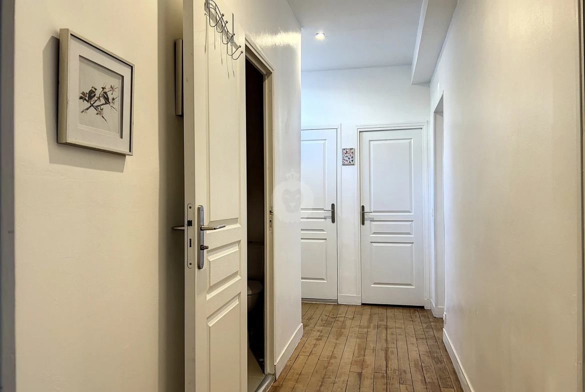 Appartement de 4 pièces avec terrasse de 100 m² à Melun 