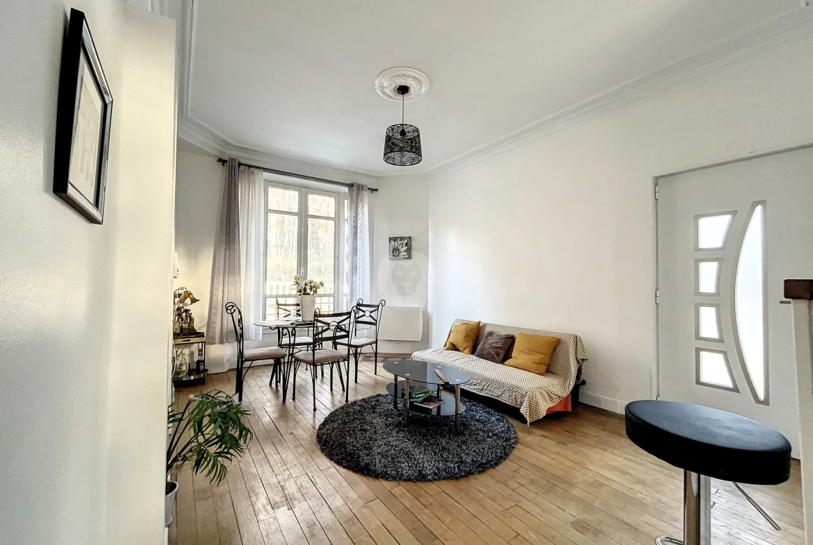 Appartement de 4 pièces avec terrasse de 100 m² à Melun 
