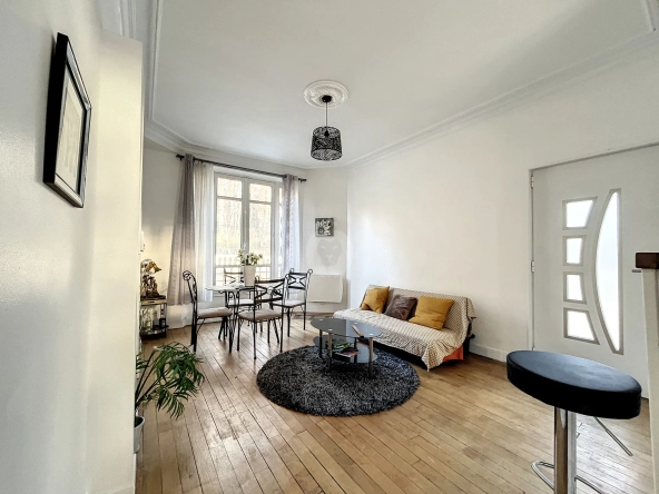 Appartement de 4 pièces avec terrasse de 100 m² à Melun 