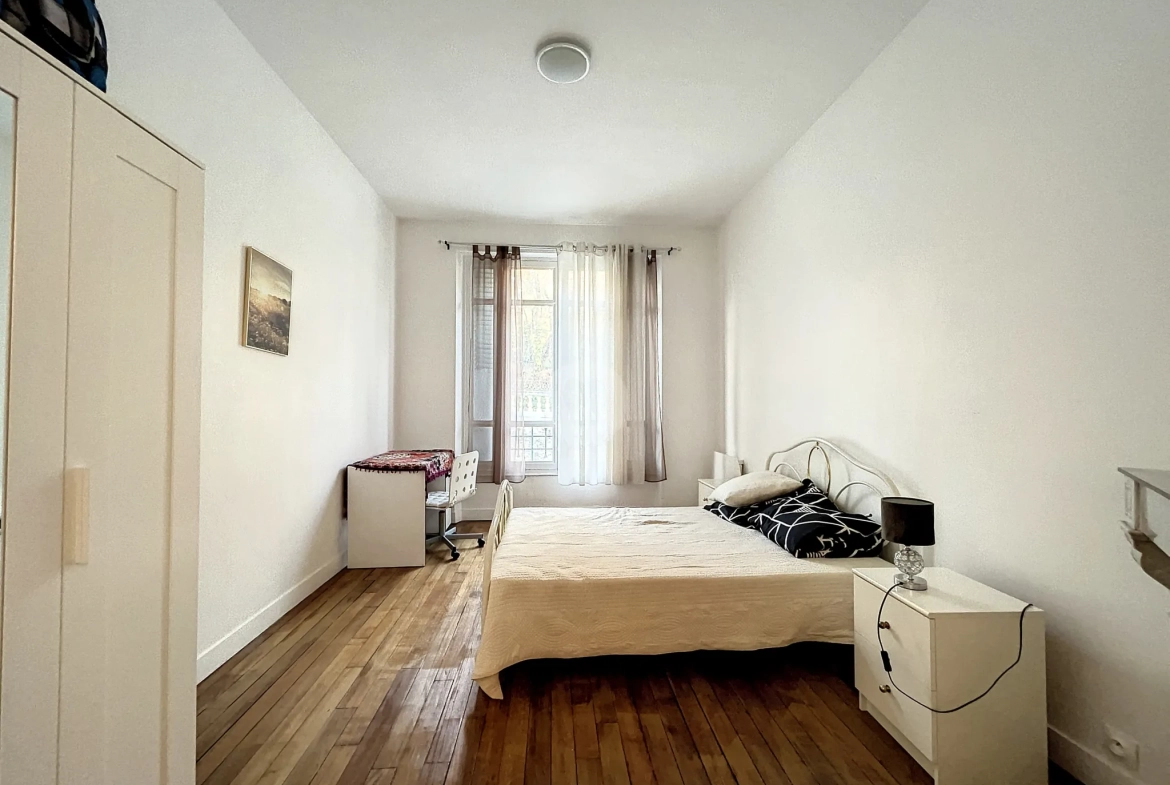 Appartement de 4 pièces avec terrasse de 100 m² à Melun 