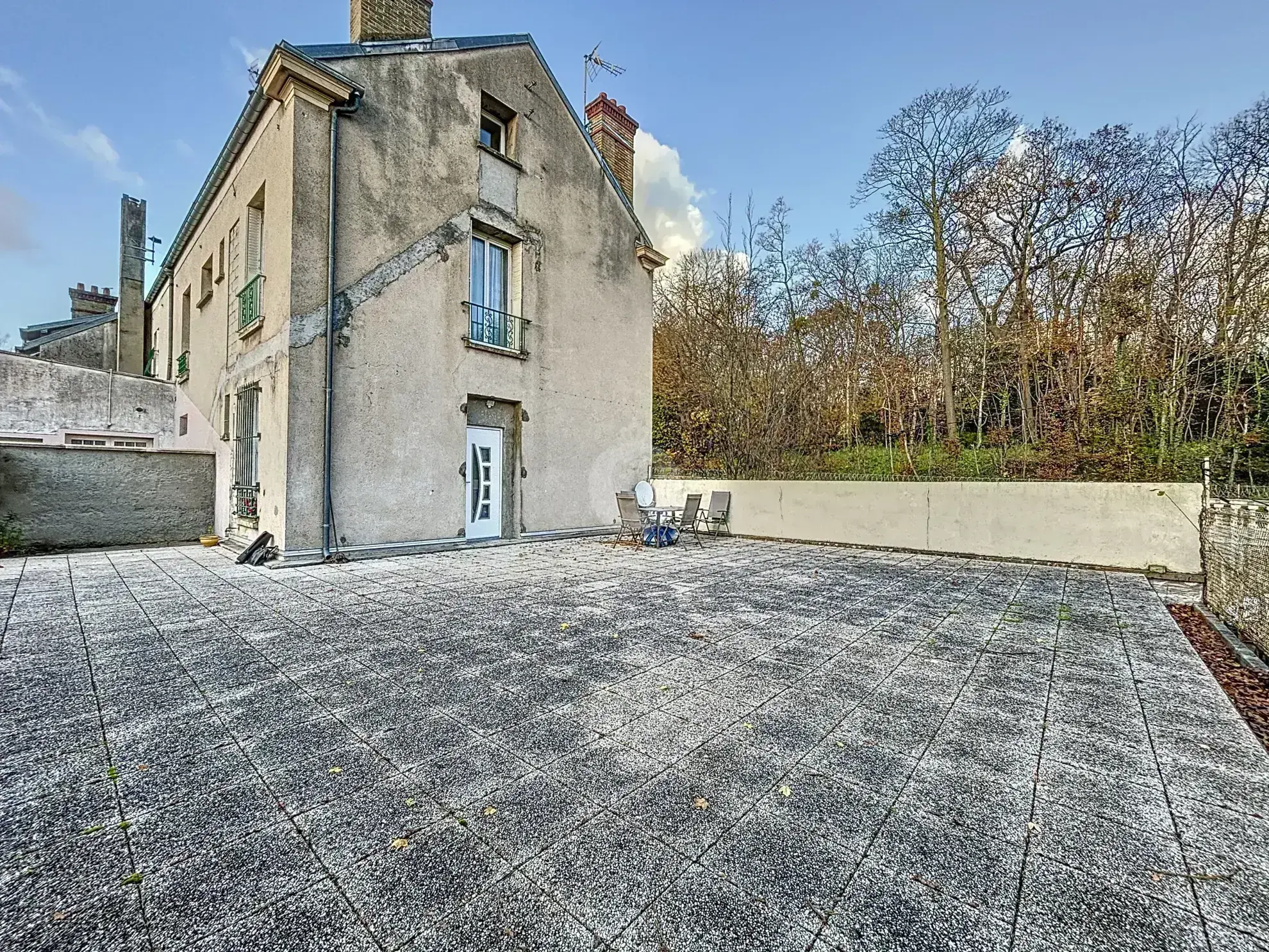 Appartement de 4 pièces avec terrasse de 100 m² à Melun 