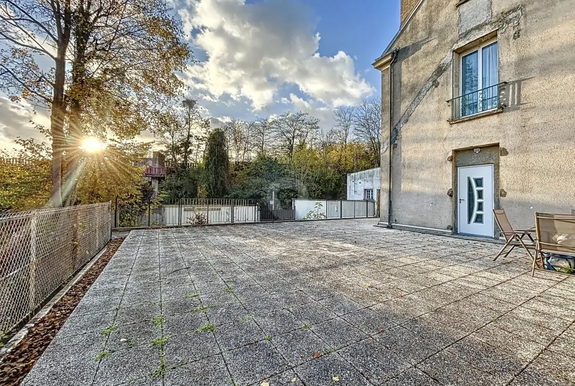 Appartement de 4 pièces avec terrasse de 100 m² à Melun 
