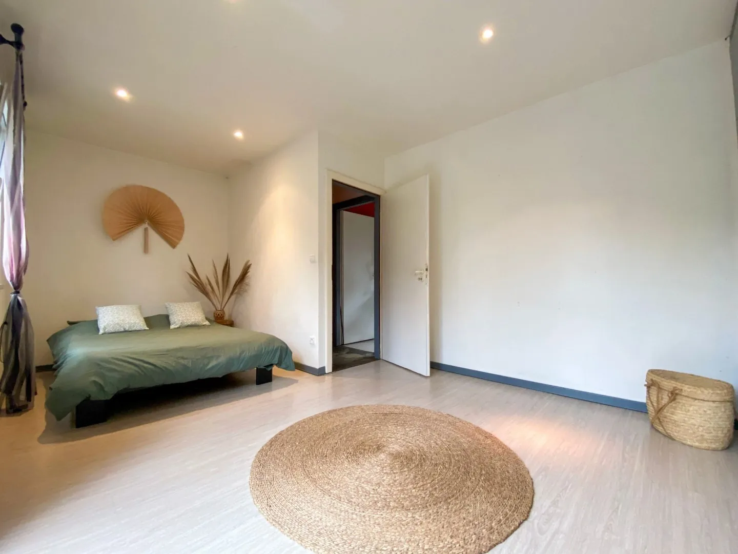 Maison d'architecte à vendre à Creutzwald – 180 m² sur terrain de 25,79 ares 