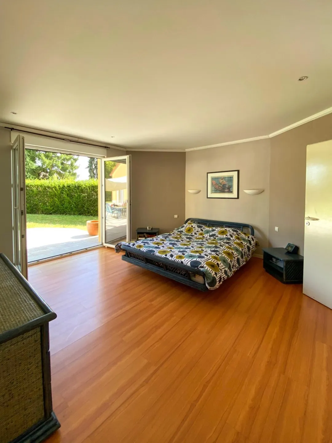 Maison d'architecte à vendre à Creutzwald – 180 m² sur terrain de 25,79 ares 