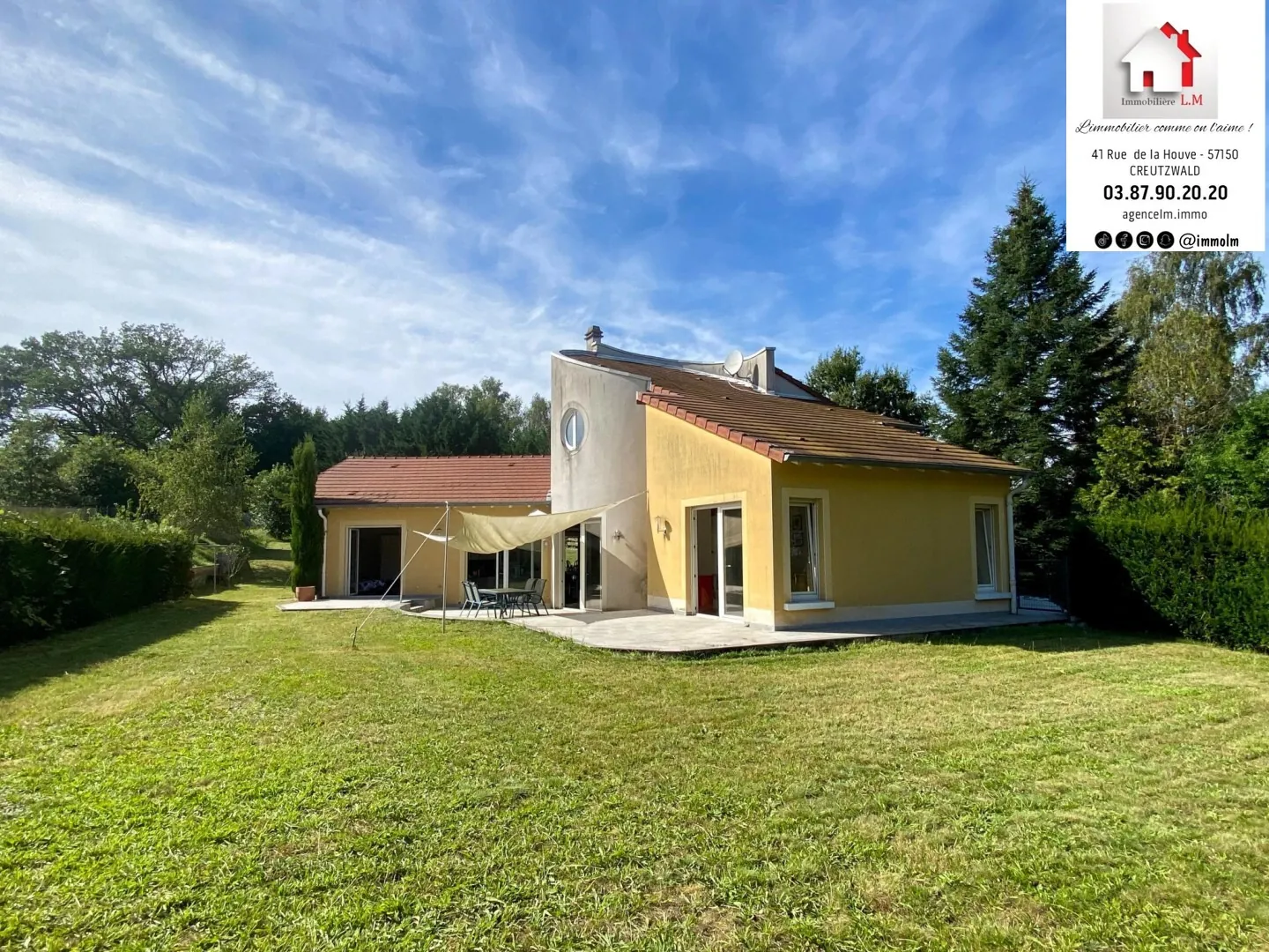 Maison d'architecte à vendre à Creutzwald – 180 m² sur terrain de 25,79 ares 