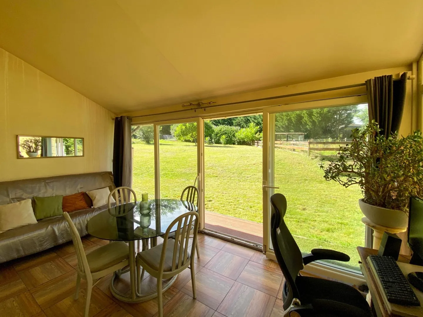 Maison d'architecte à vendre à Creutzwald – 180 m² sur terrain de 25,79 ares 