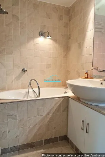 Appartement traversant avec vue sur l'étang de Thau à Sete, 61 m² 