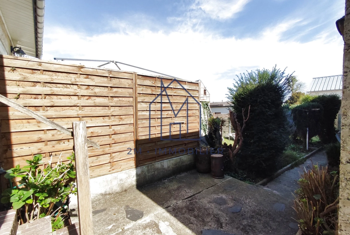 Maison lumineuse avec garage et petit extérieur au Tréport 