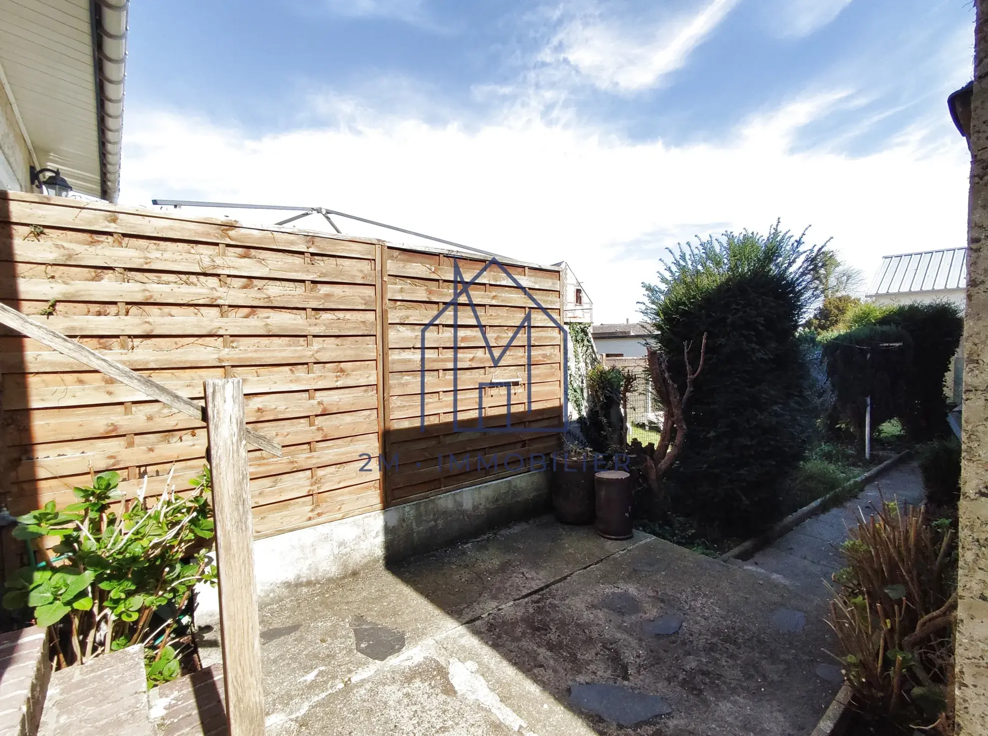 Maison lumineuse avec garage et petit extérieur au Tréport 