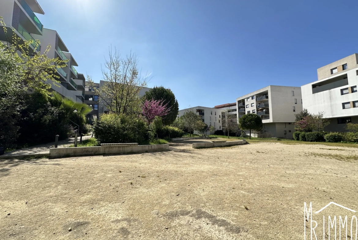 Vente Appartement 2 pièces à Montpellier Ovale avec terrasse et parking privé 