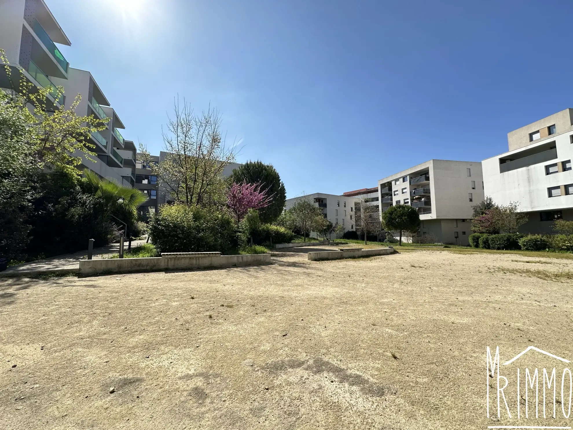 Vente Appartement 2 pièces à Montpellier Ovale avec terrasse et parking privé 