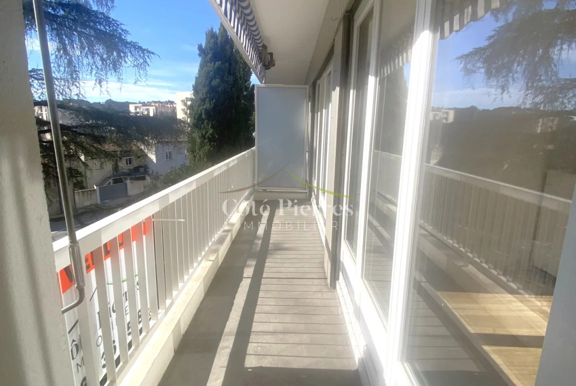 Appartement 4 pièces rénové à Nîmes - Jean Jaurès 