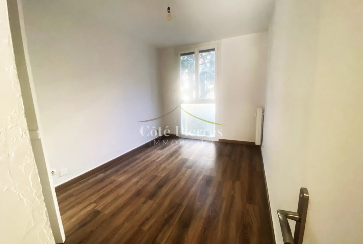 Appartement 4 pièces rénové à Nîmes - Jean Jaurès 