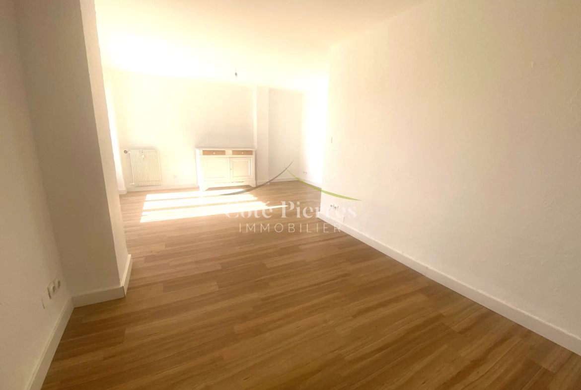 Appartement 4 pièces rénové à Nîmes - Jean Jaurès 