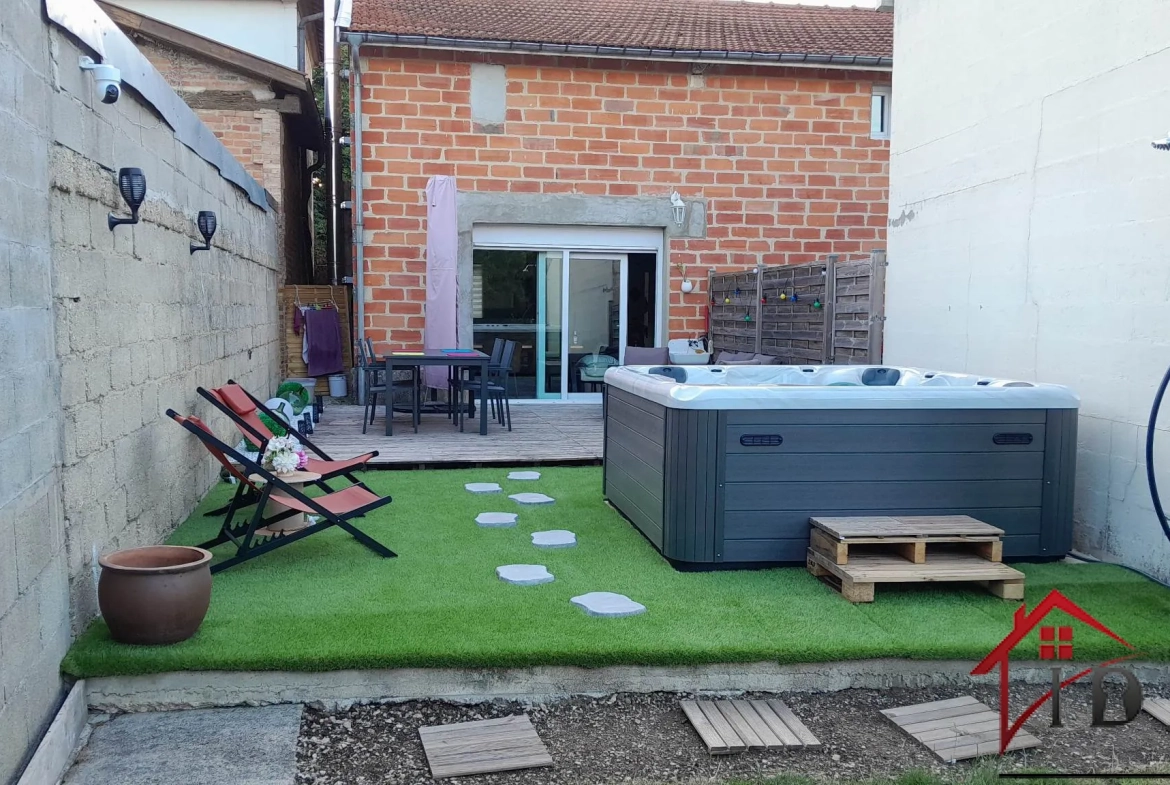 Maison rénovée de 158m² avec 4 chambres et jardin à Saint-Dizier 