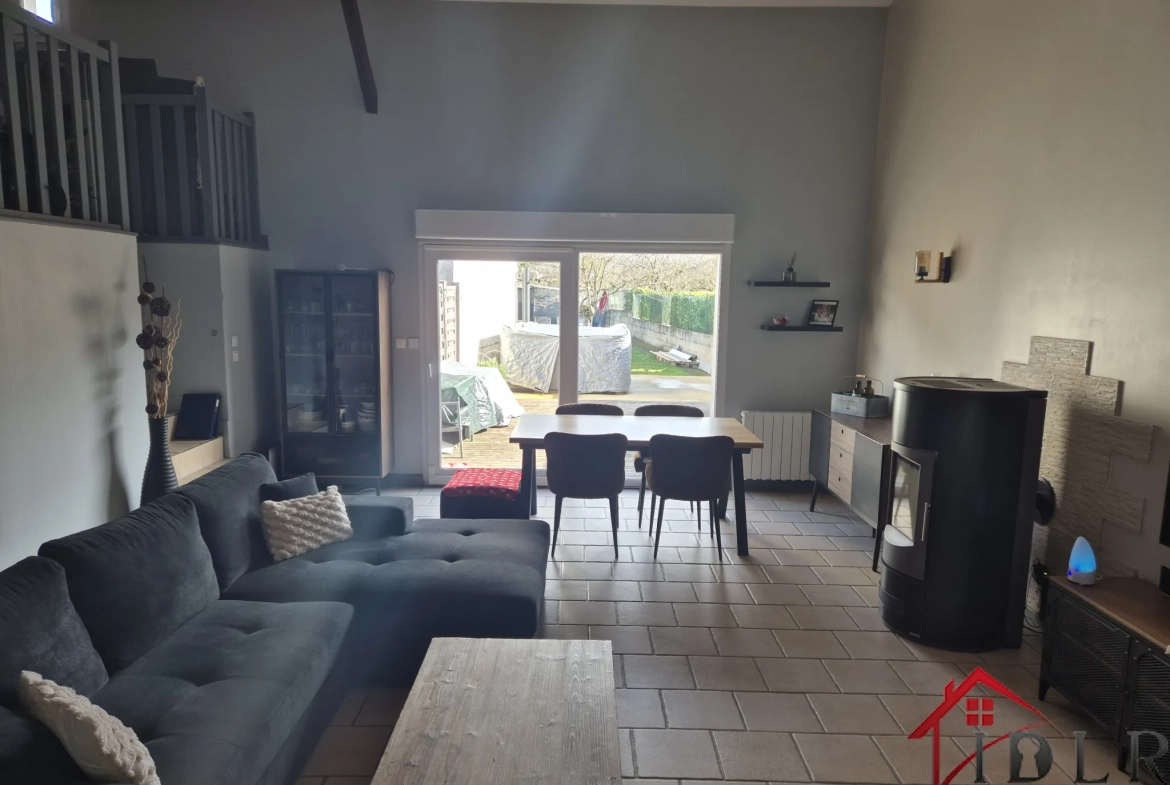 Maison rénovée de 158m² avec 4 chambres et jardin à Saint-Dizier 