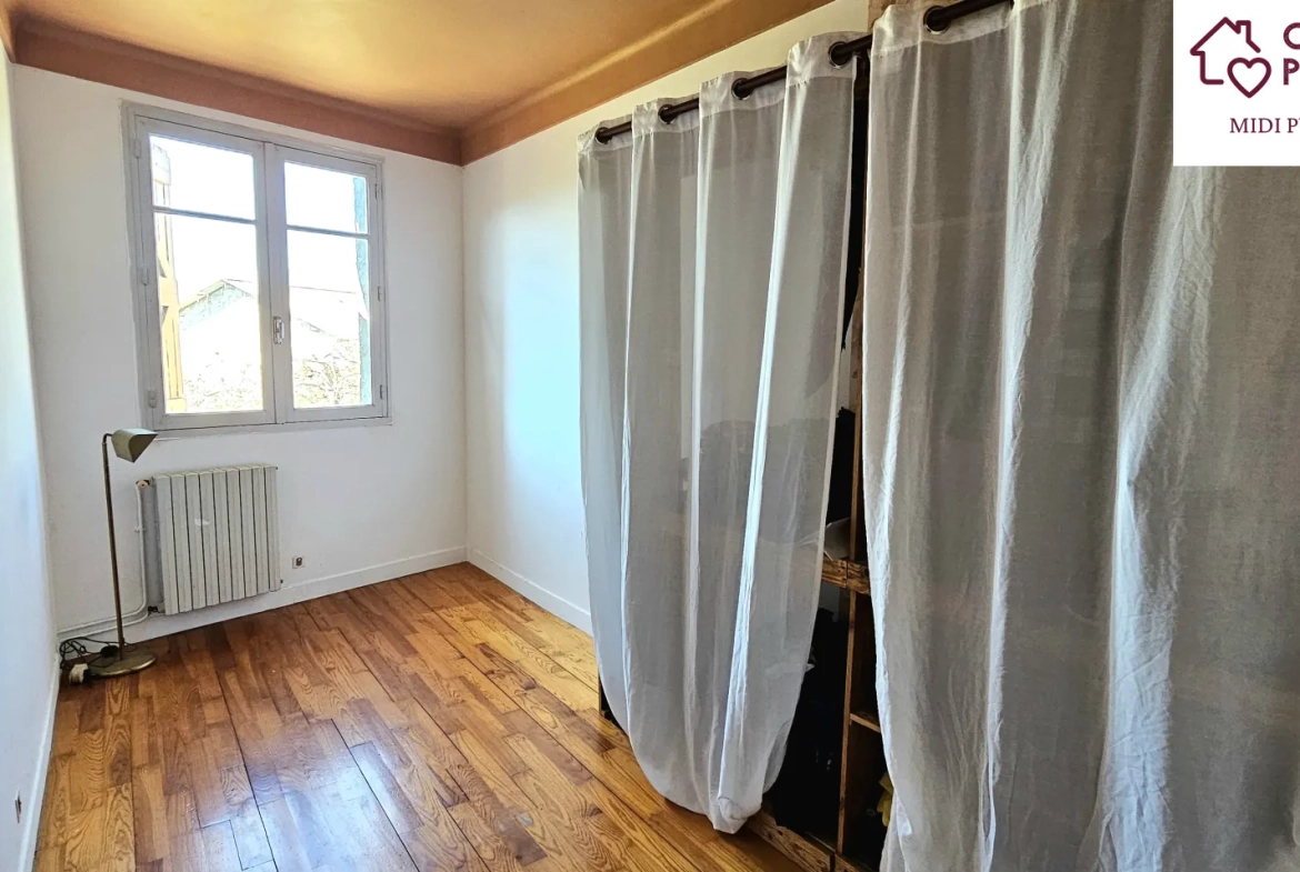 Atypique maison de 223 m² avec dépendances et terrain arboré à Ste Suzanne 