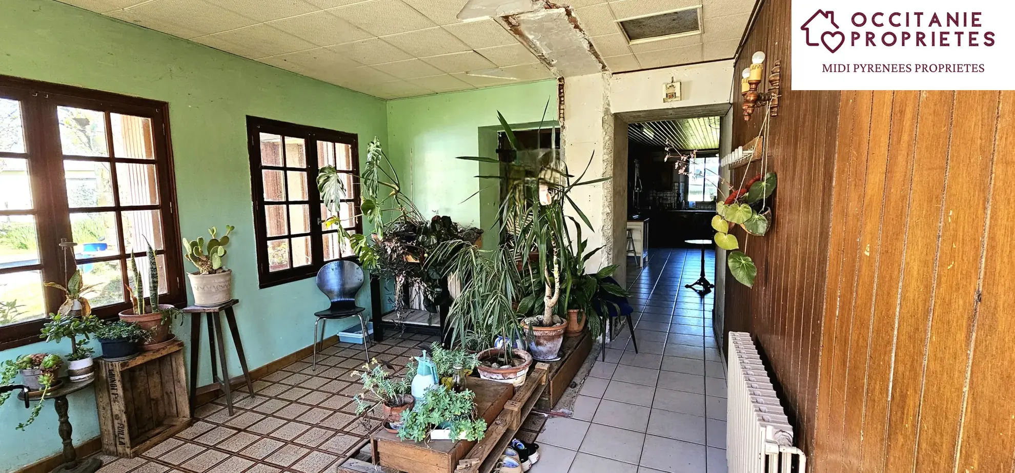 Atypique maison de 223 m² avec dépendances et terrain arboré à Ste Suzanne 