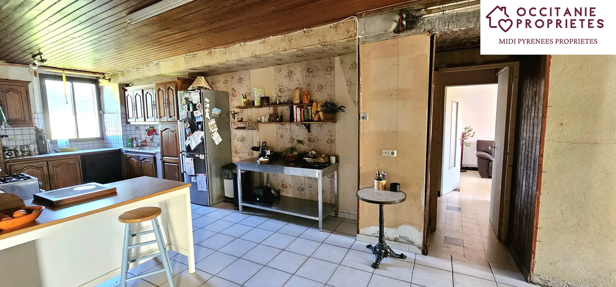 Atypique maison de 223 m² avec dépendances et terrain arboré à Ste Suzanne 