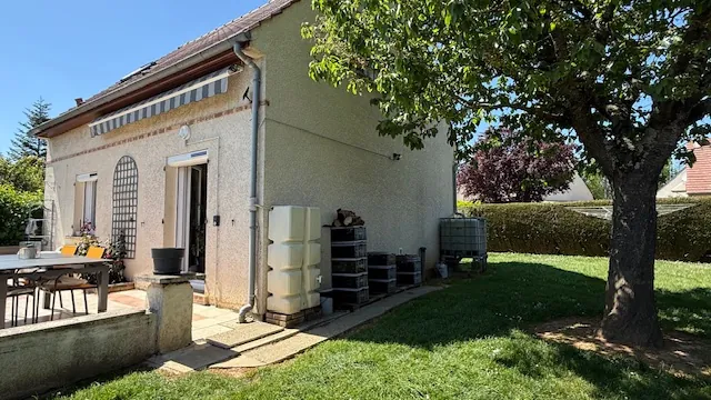 Maison familiale à Rantigny avec jardin et garage – 88 m² 