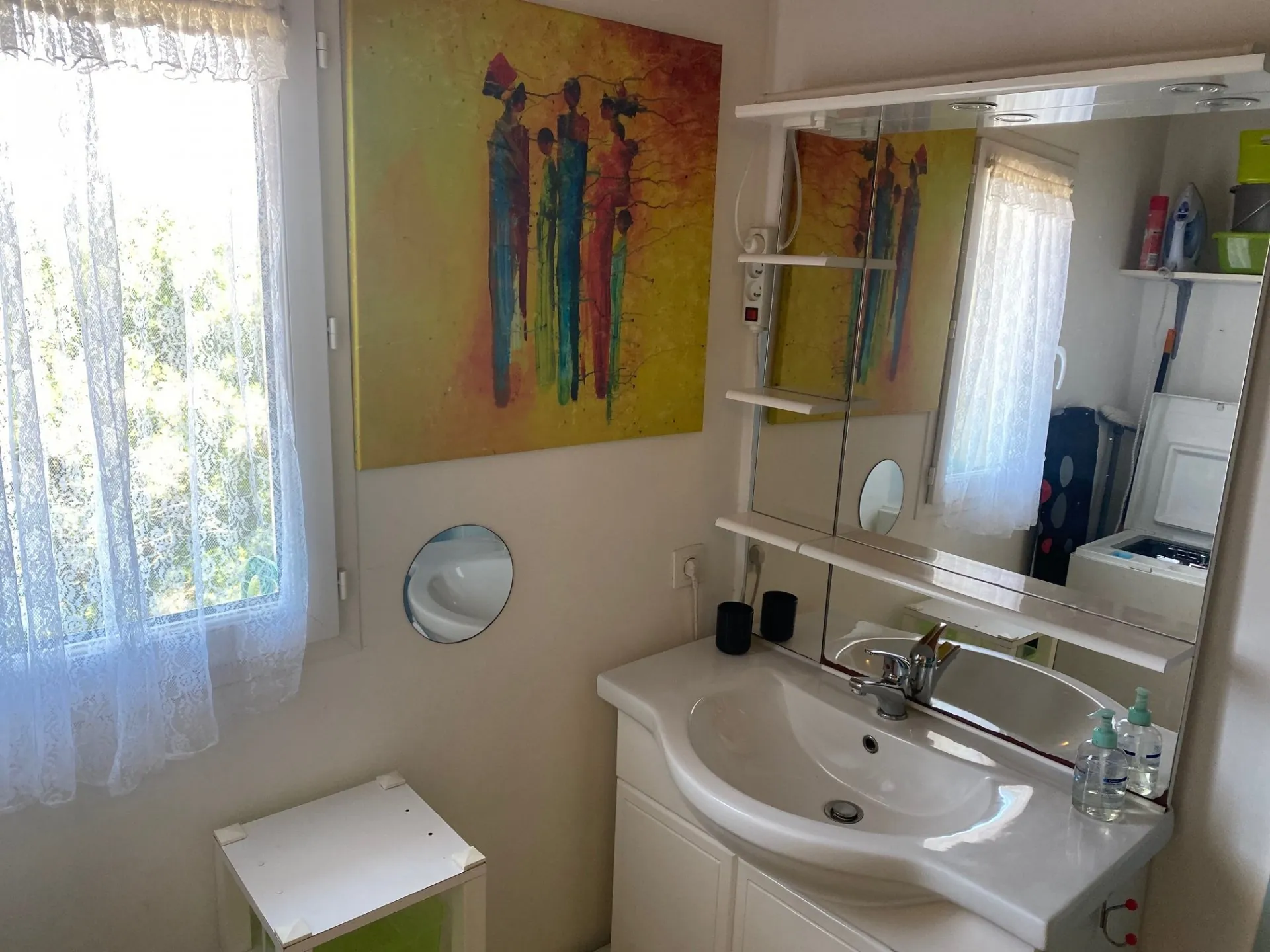 Charmant T2 avec vue mer, studio indépendant, parking et terrasse à Propriano 