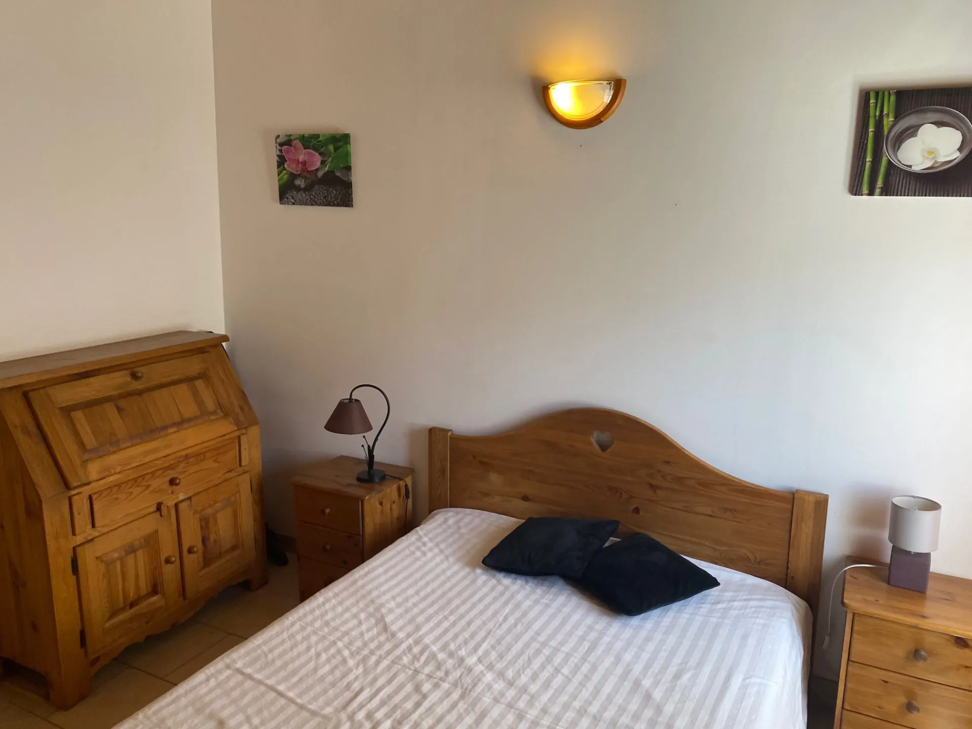 Charmant T2 avec vue mer, studio indépendant, parking et terrasse à Propriano 