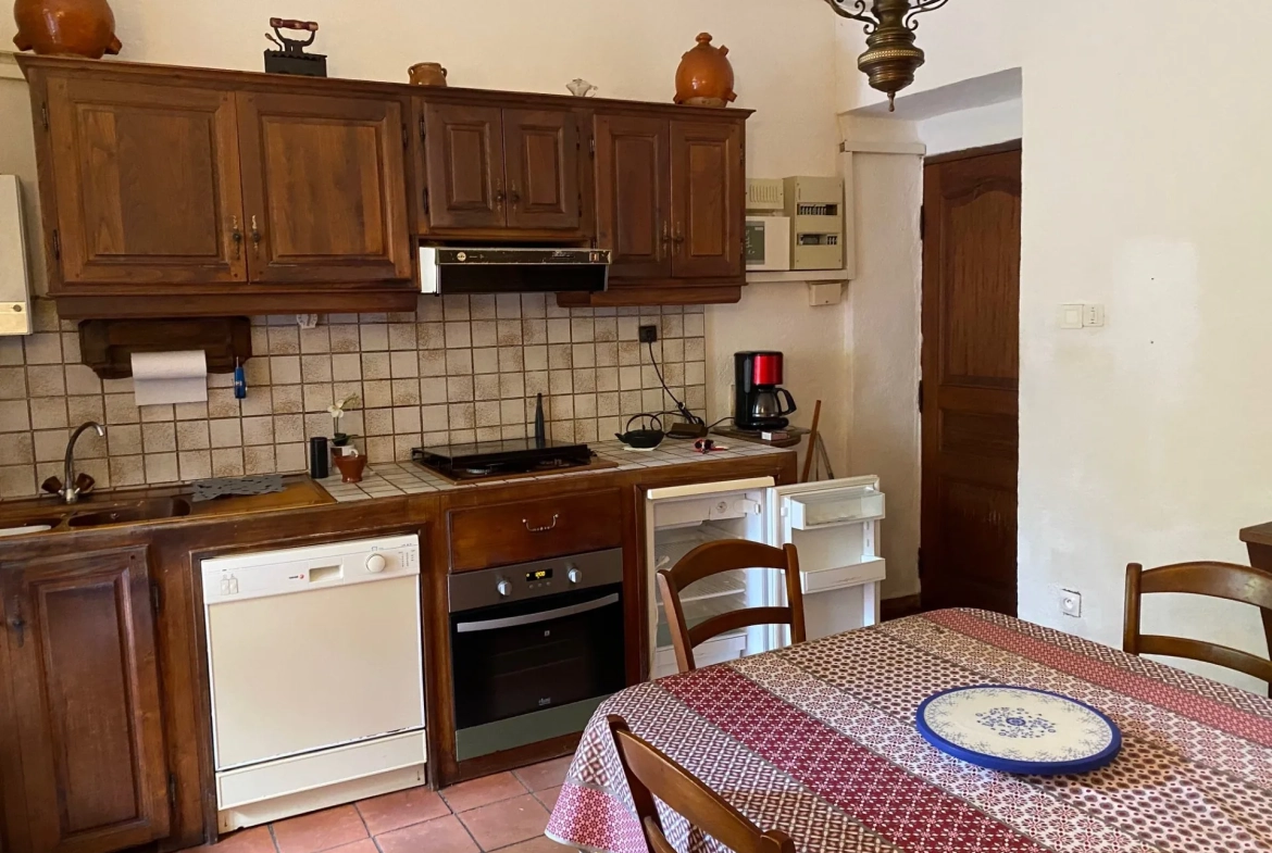 Maison de village spacieuse avec terrain à Loreto di Tallano 