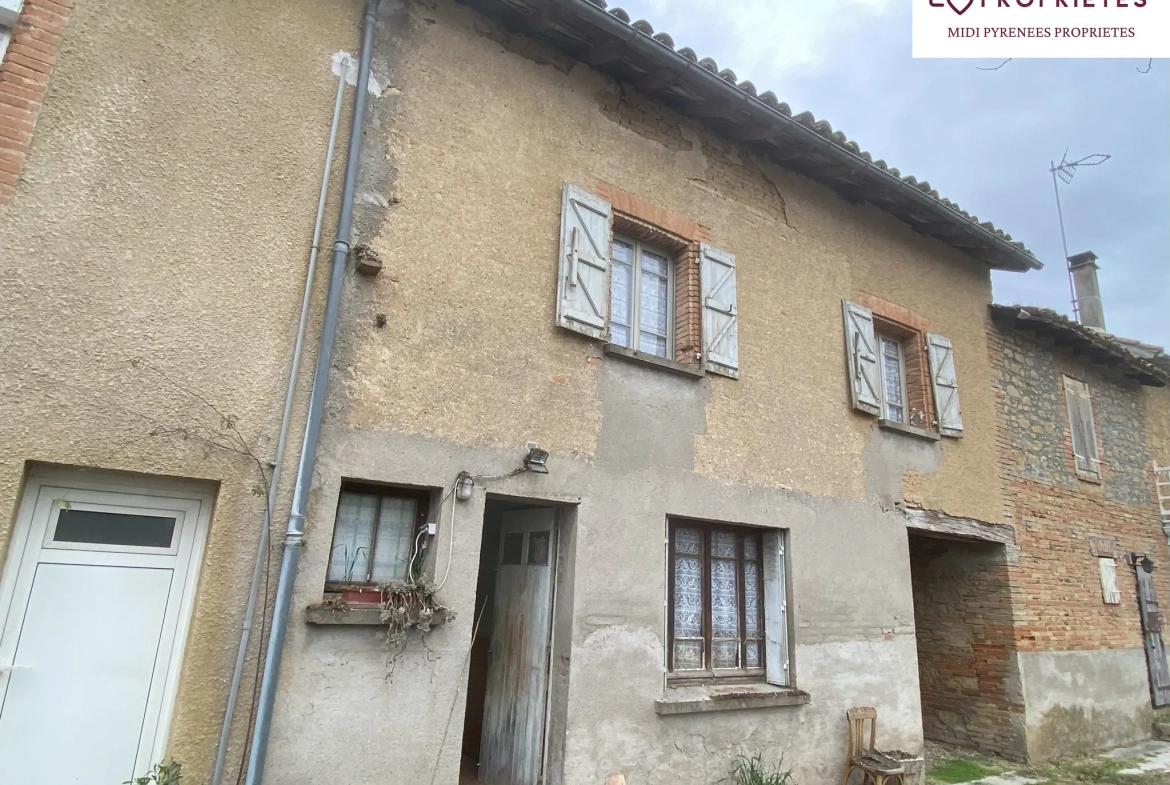 Maison de village à rénover à L Isle en Dodon, proche rivière et commerces 