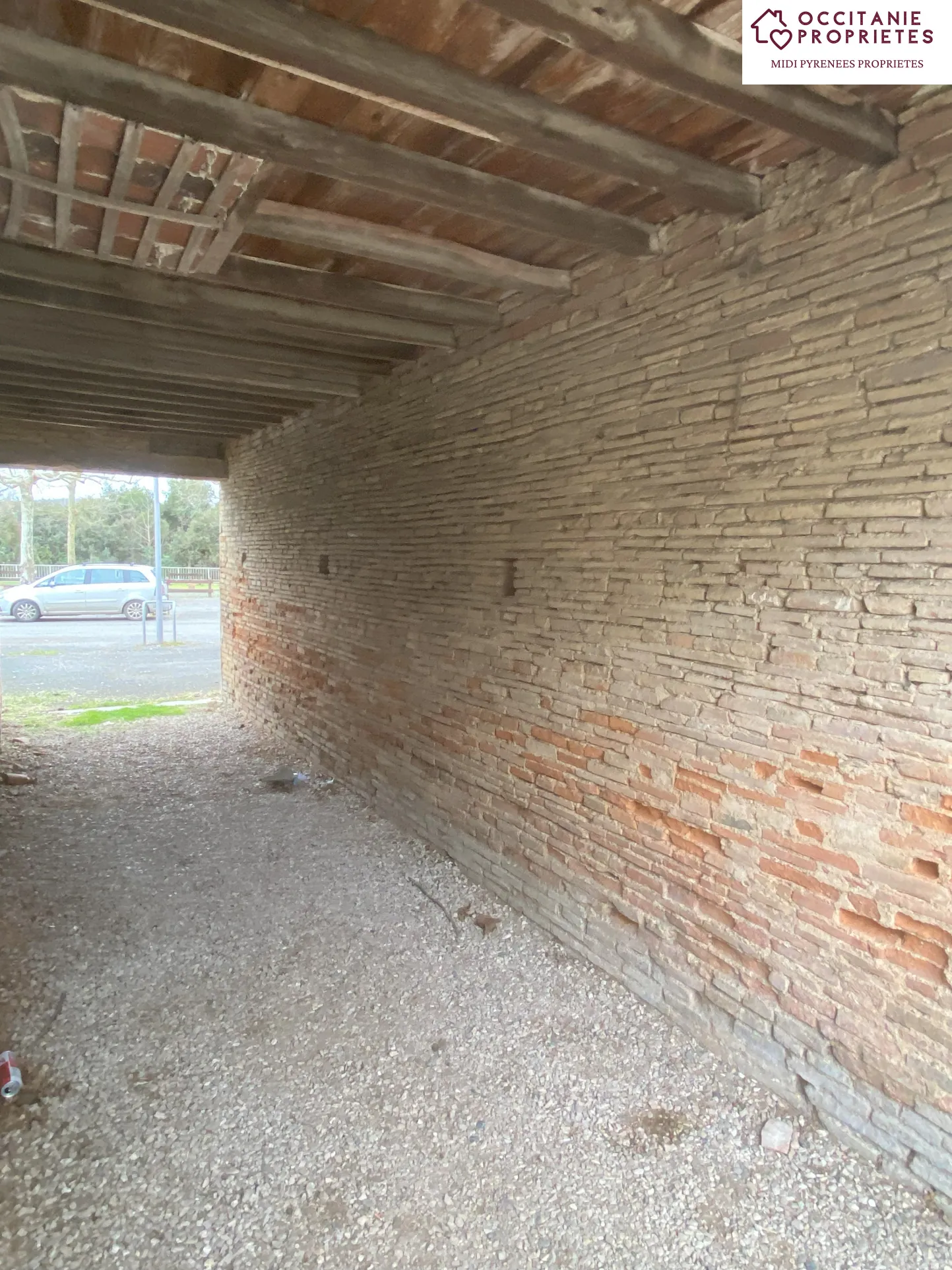 Maison de village à rénover à L Isle en Dodon, proche rivière et commerces 