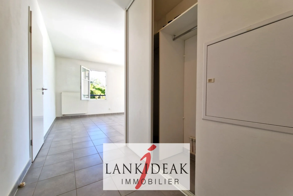 Appartement T3 avec terrasse à Ustaritz - Résidence sécurisée 