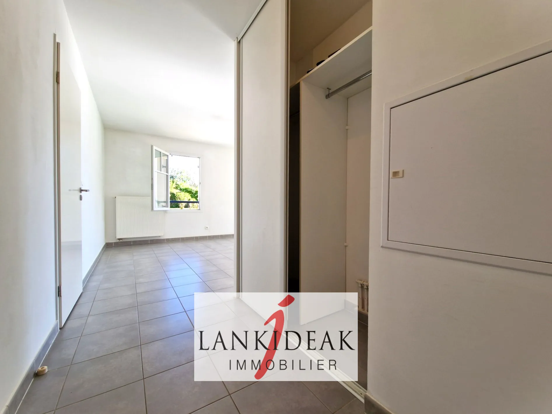 Appartement T3 avec terrasse à Ustaritz - Résidence sécurisée 