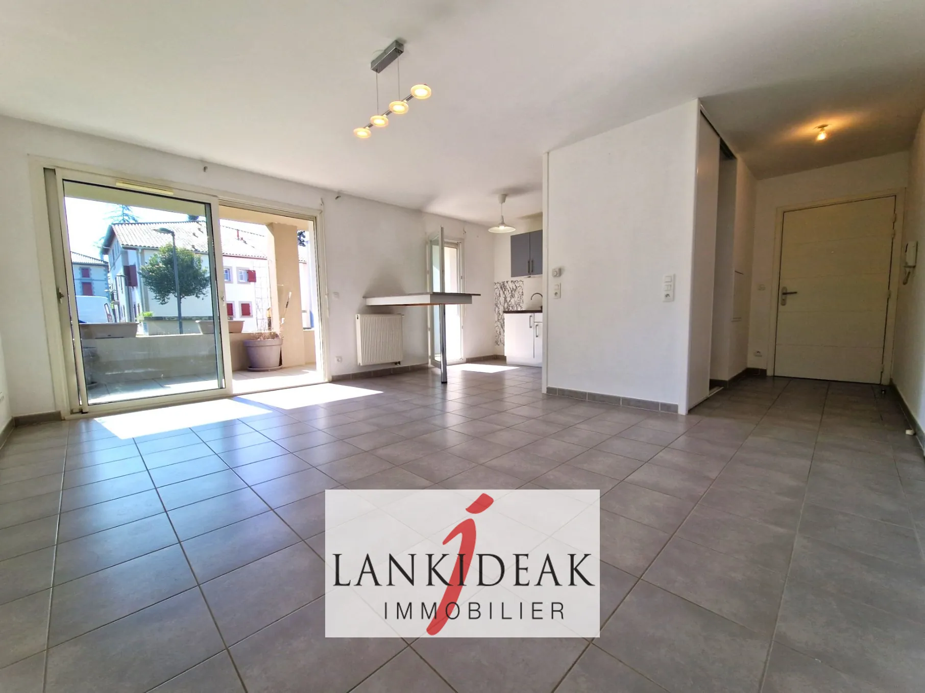 Appartement T3 avec terrasse à Ustaritz - Résidence sécurisée 