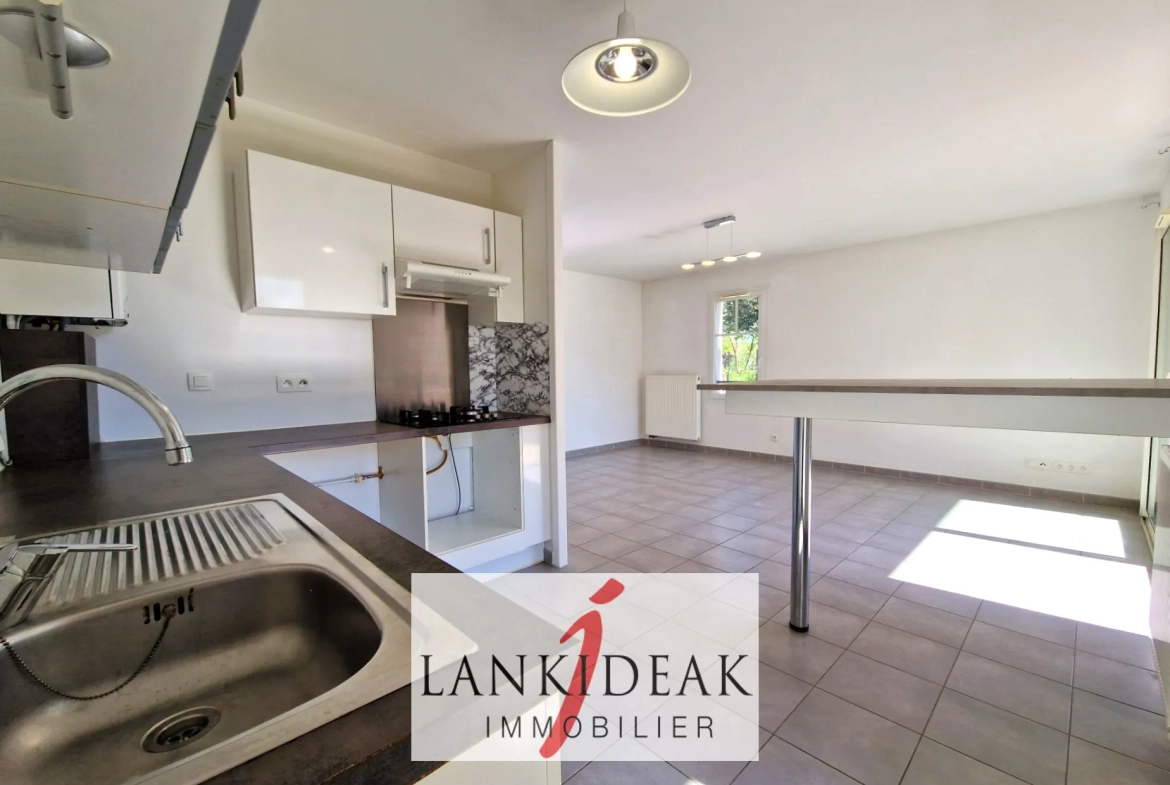Appartement T3 avec terrasse à Ustaritz - Résidence sécurisée 