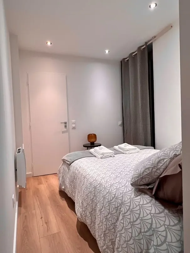 Appartement T2 rénové à Lons-le-Saunier, locataire en place – Investissement sûr 
