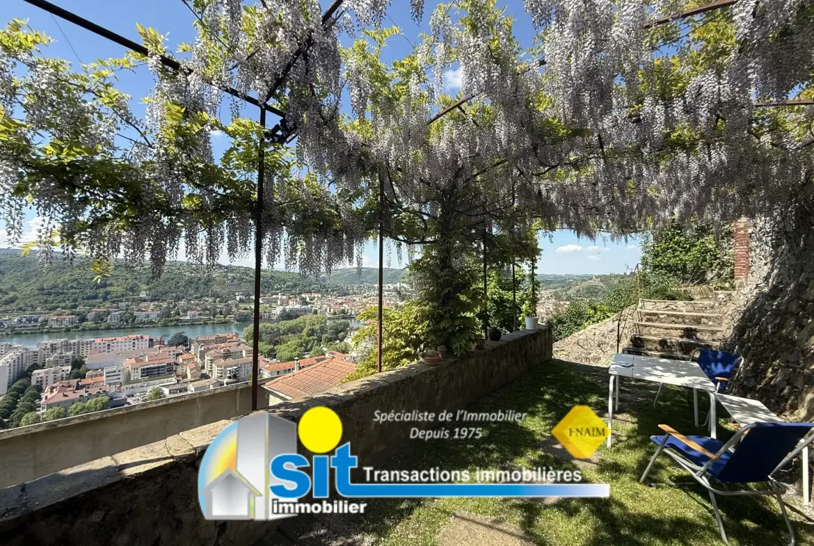 Ensemble immobilier avec vue panoramique à Vienne - Maison et projet de construction 