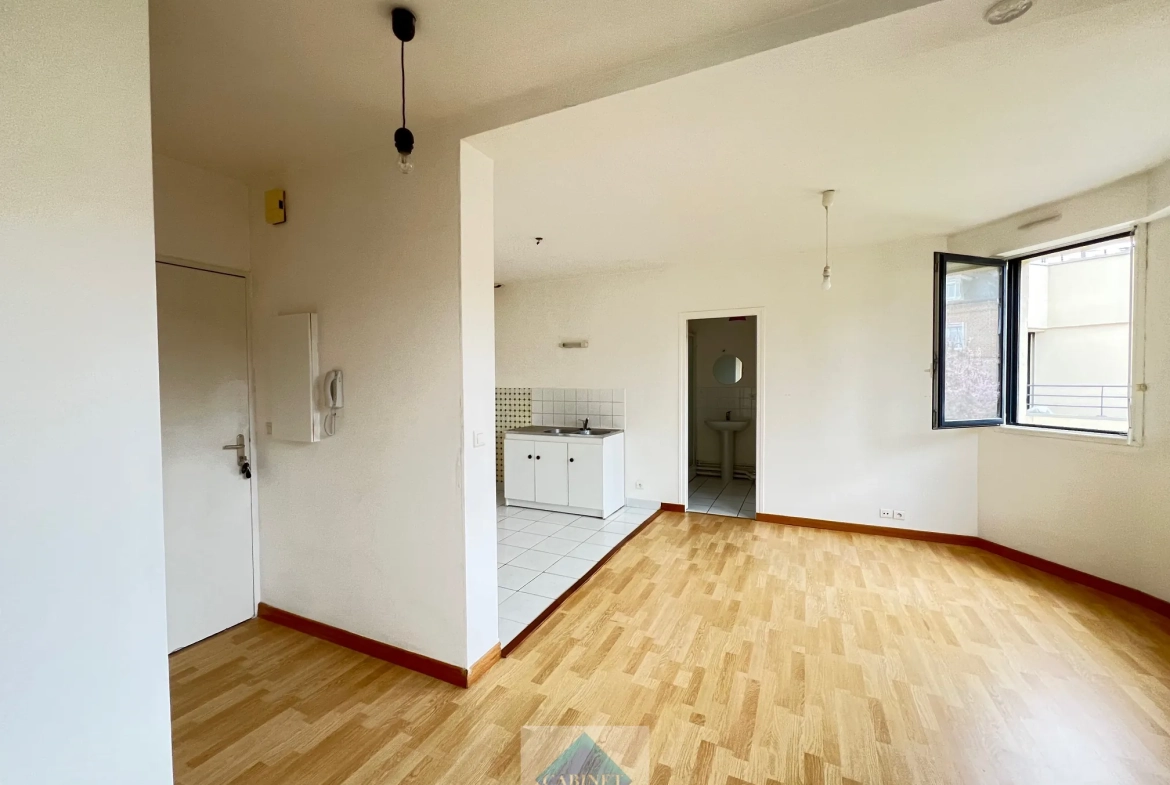 Bel appartement T2 avec cave et parking à Abbeville 