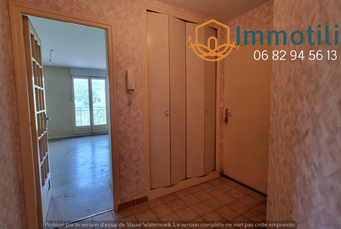 Appartement à vendre à Sens, proche centre-ville et gare, avec balcon et parking couvert 