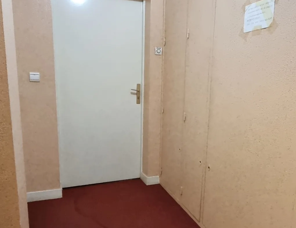 Appartement à vendre à Sens, proche centre-ville et gare, avec balcon et parking couvert 
