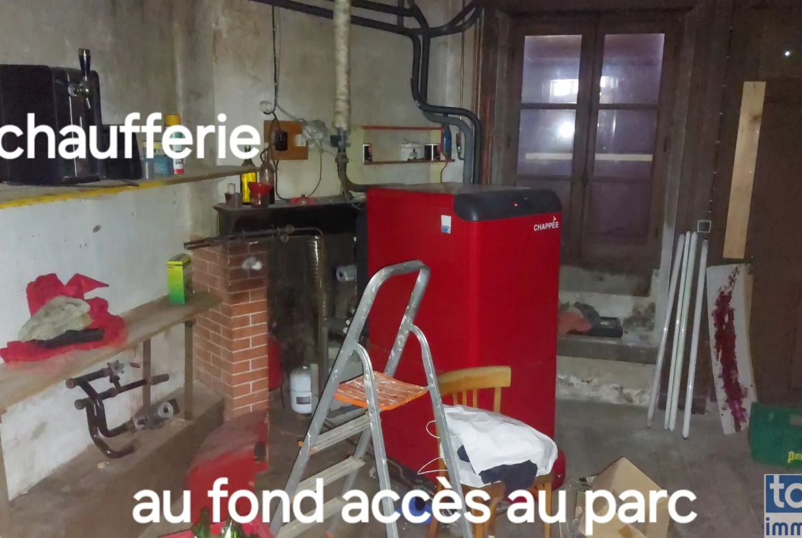 Grande maison avec dépendances et terrain en Périgord vert – Opportunité unique 