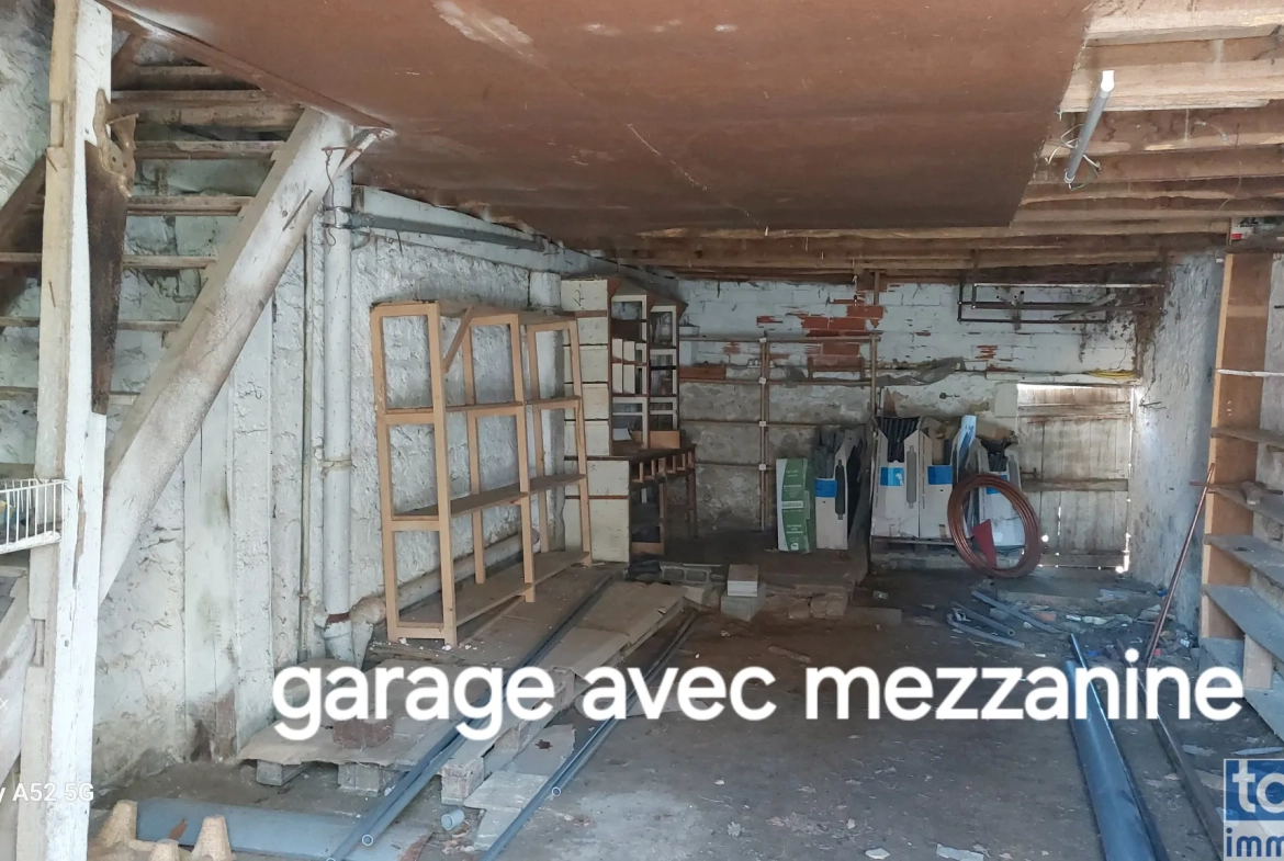 Grande maison avec dépendances et terrain en Périgord vert – Opportunité unique 