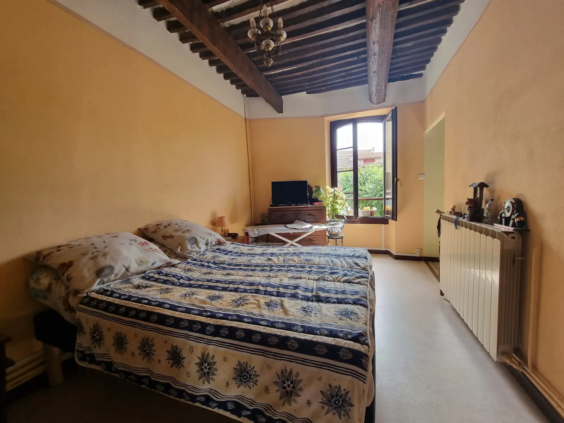 Maison de village à Courthézon de 97 m² avec fort potentiel 