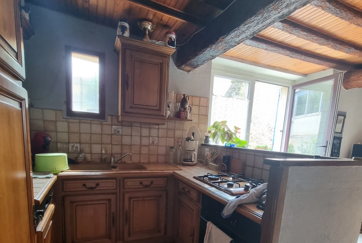 Maison de village à Courthézon de 97 m² avec fort potentiel 