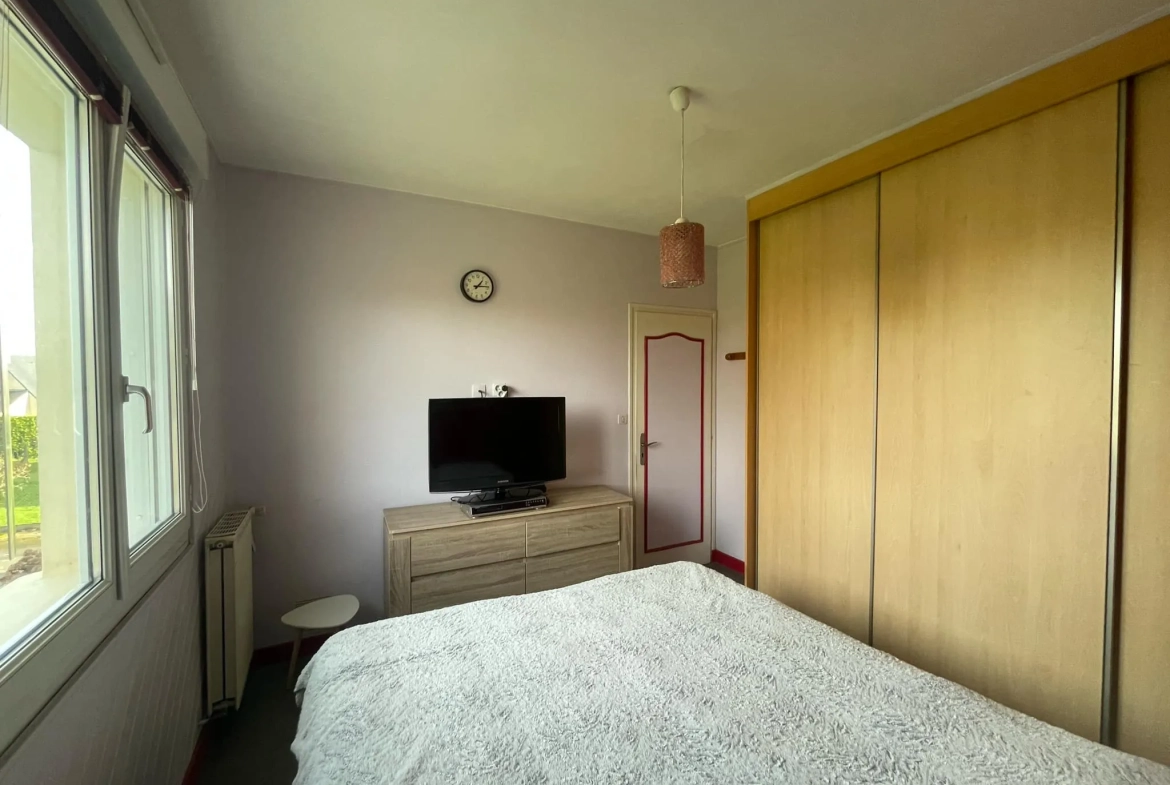 Maison de ville de 113 m² avec grand terrain à Camors, vue dégagée 