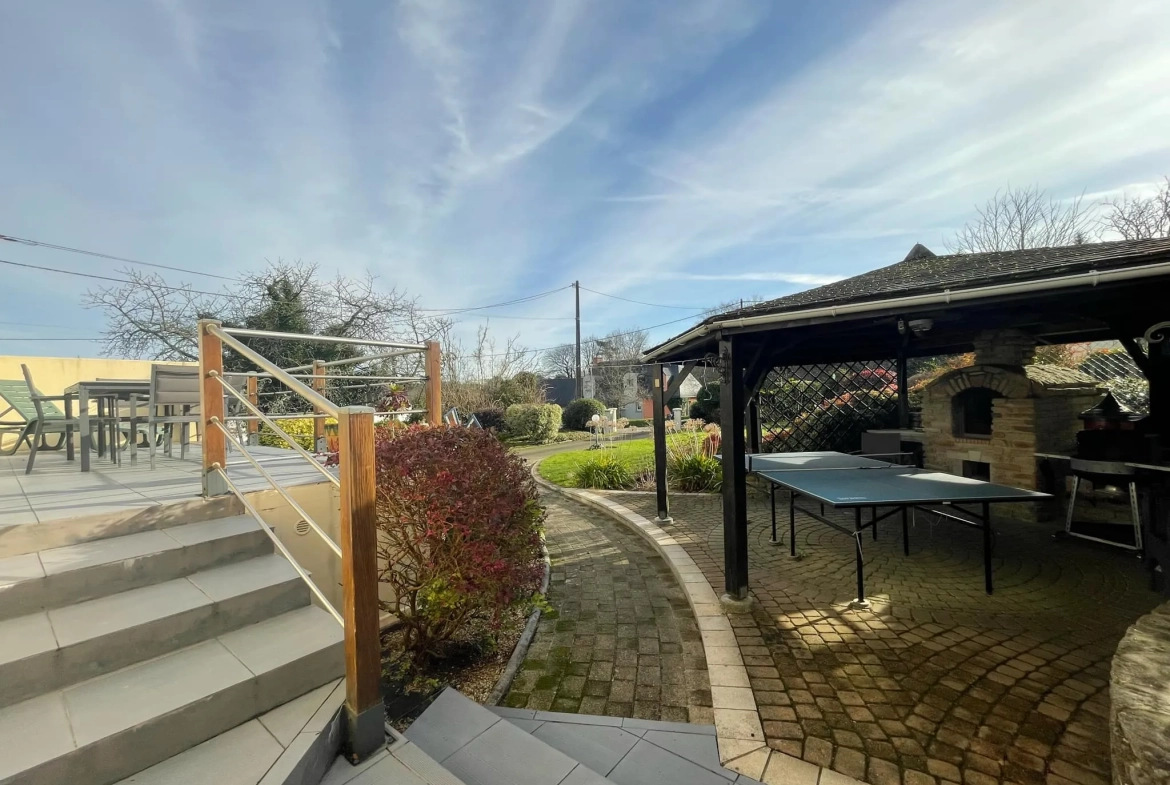 Maison de ville de 113 m² avec grand terrain à Camors, vue dégagée 