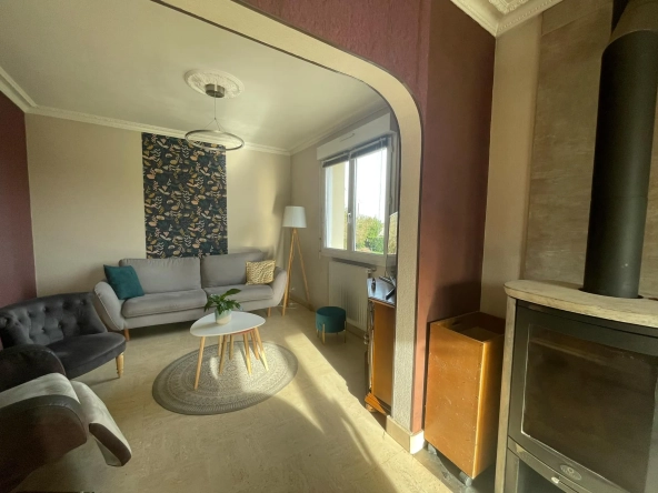 Maison de ville de 113 m² avec grand terrain à Camors, vue dégagée 