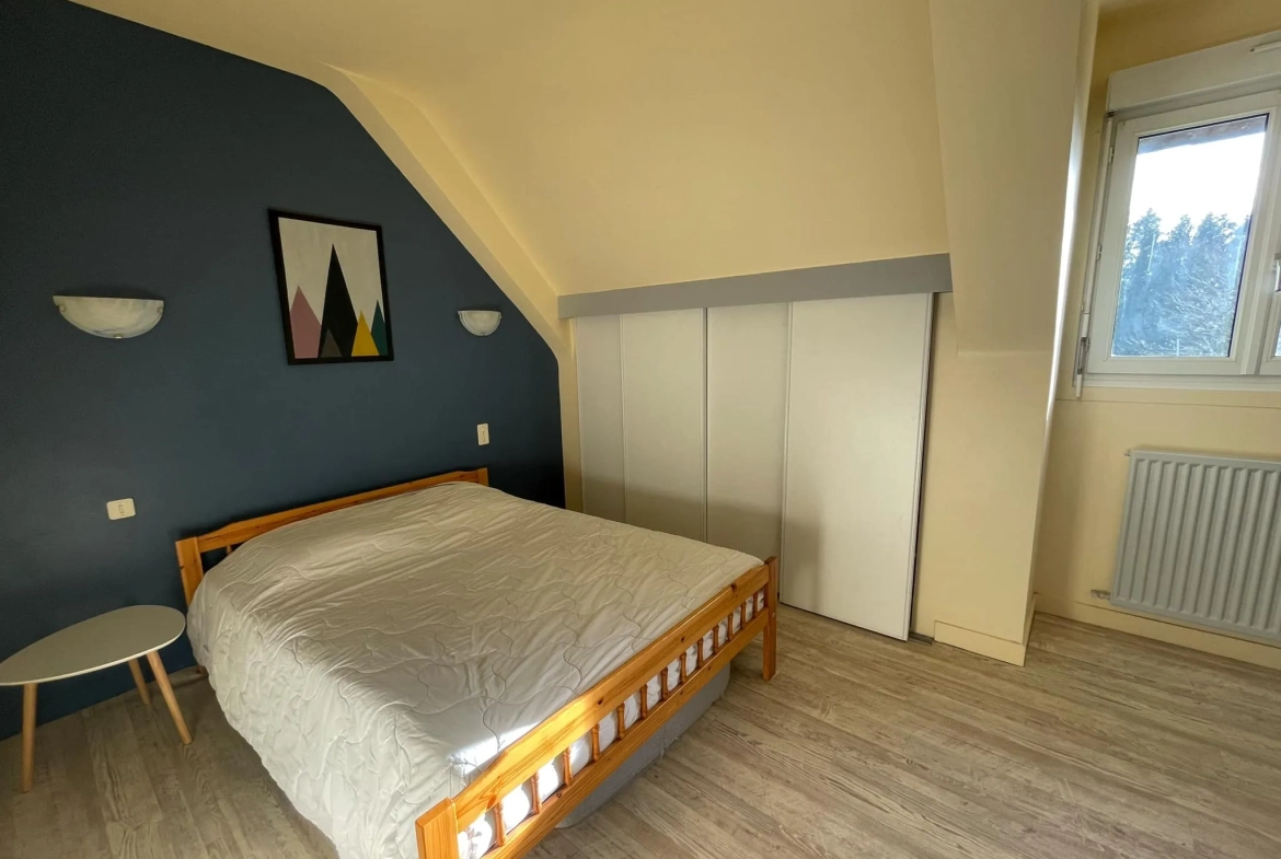 Maison de ville de 113 m² avec grand terrain à Camors, vue dégagée 