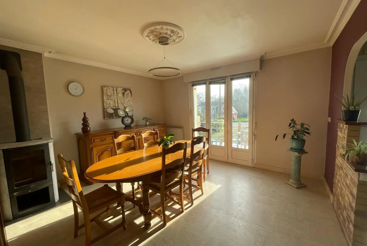 Maison de ville de 113 m² avec grand terrain à Camors, vue dégagée 